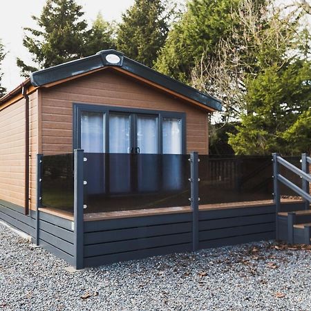 Atlas Ovation Lodge Auchterarder Bagian luar foto