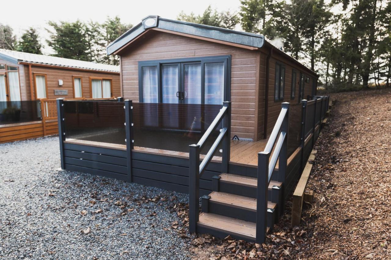 Atlas Ovation Lodge Auchterarder Bagian luar foto