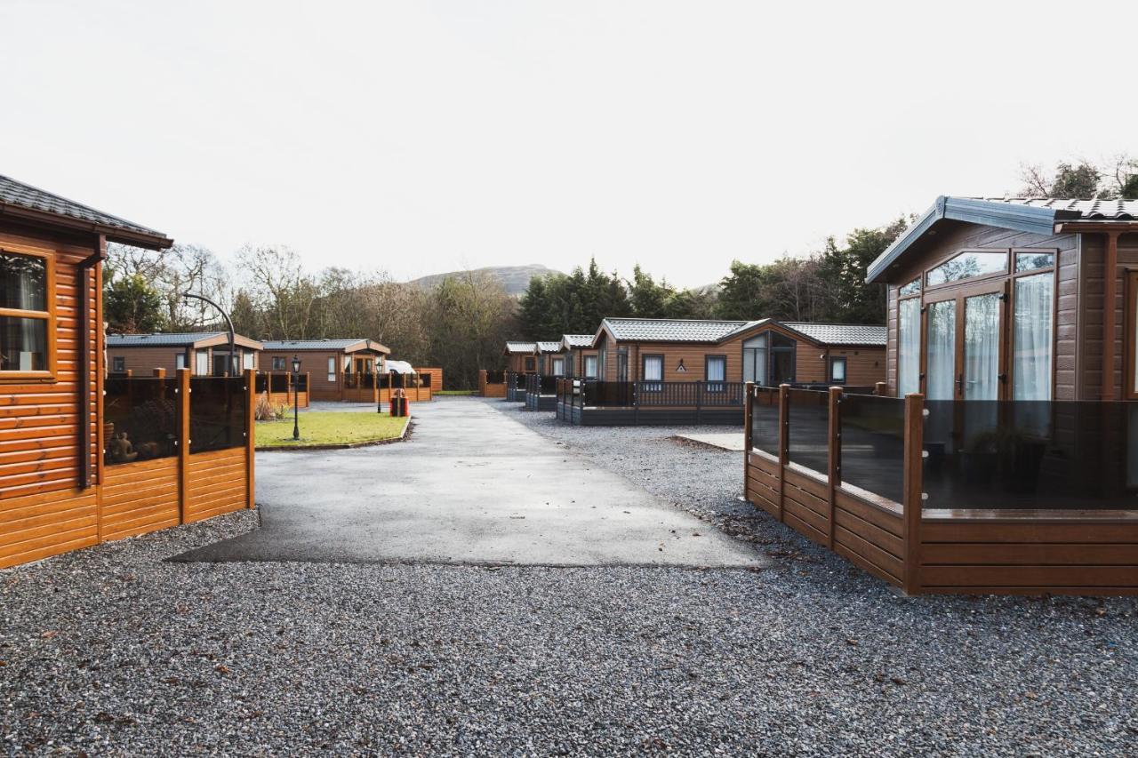 Atlas Ovation Lodge Auchterarder Bagian luar foto